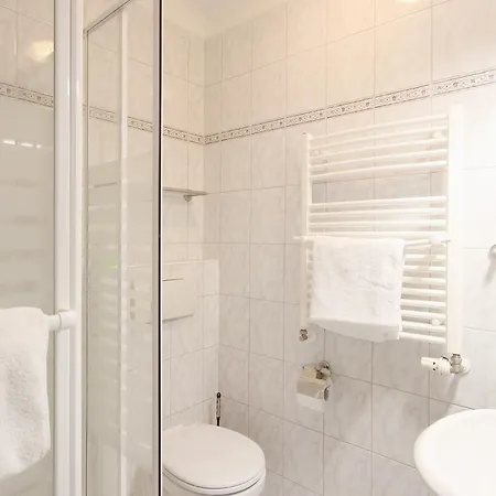 Apartment Wilhelmshoehe By Rujana *