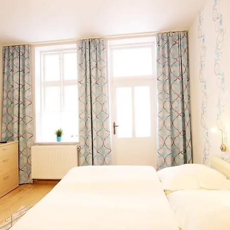 Apartment Wilhelmshoehe By Rujana