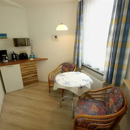 Wilhelmshoehe By Rujana Apartment